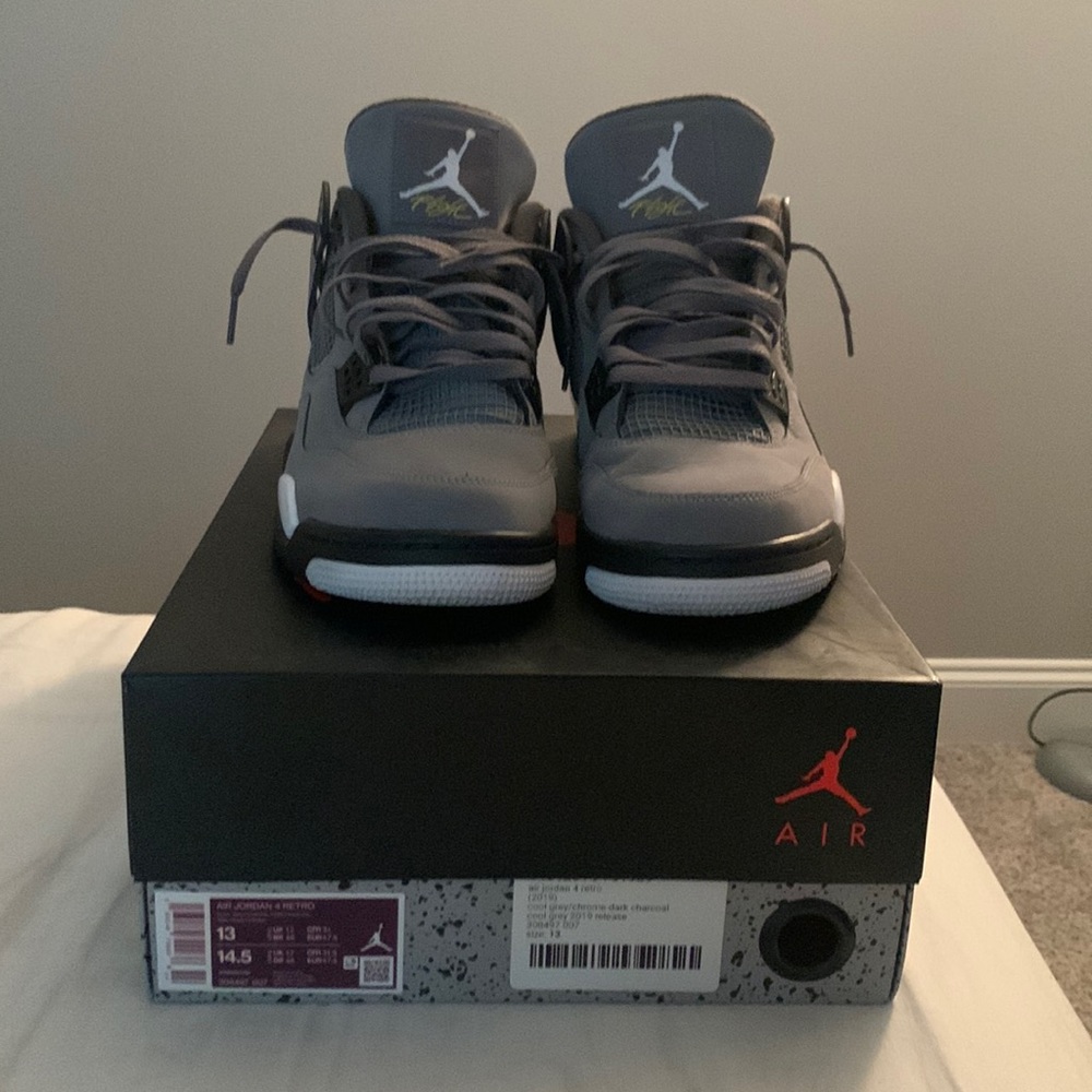 Air Jordan 4 Retro Cool/Grey/Chrome-Dark-Charcoal Size 13 barely worn with box.